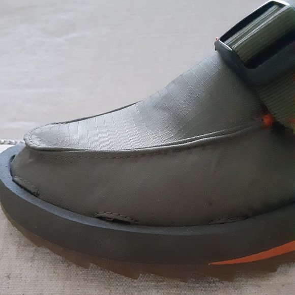 Merrell - Picture 3 of 5